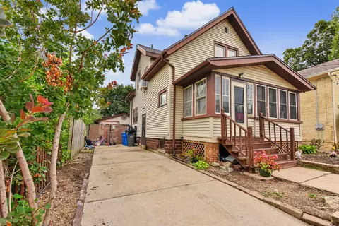 211 N 10th, Watertown, WI 53094