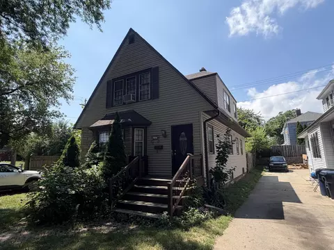 2727 N 56th #2727A, Milwaukee, WI 53210