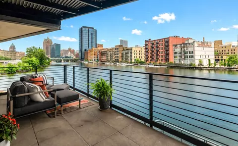 106 W Seeboth #218, Milwaukee, WI 53204