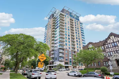 1522 N Prospect #303, Milwaukee, WI 53202