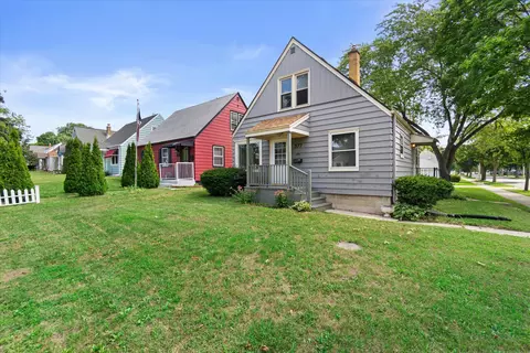 3776 S 19th, Milwaukee, WI 53221
