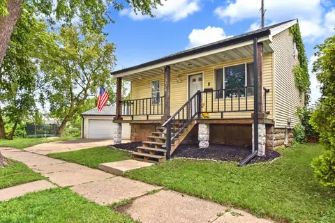 3678 S Bombay, Saint Francis, WI 53235