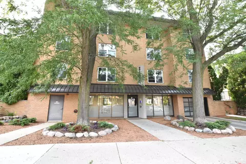 2121 N Cambridge #212, Milwaukee, WI 53202