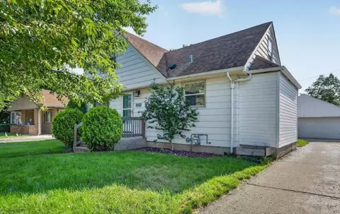 4310 S Iowa, Saint Francis, WI 53235