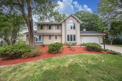 21840 Doneswood, Waukesha, WI 53186