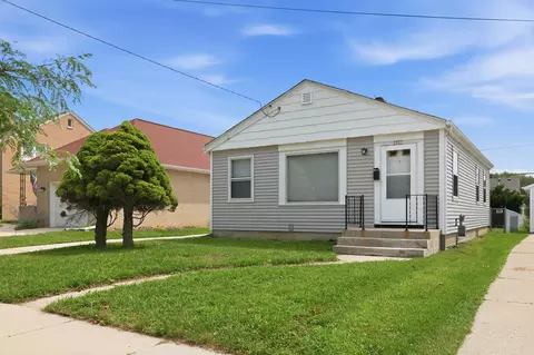 2023 E Tripoli, Saint Francis, WI 53235