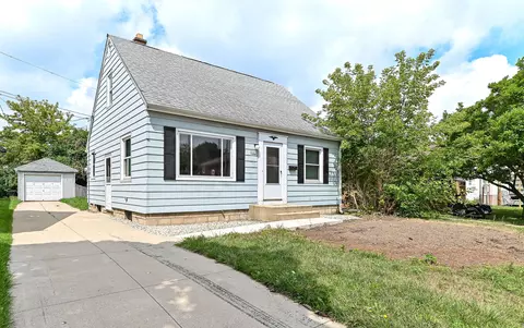 2321 S 82nd, West Allis, WI 53219
