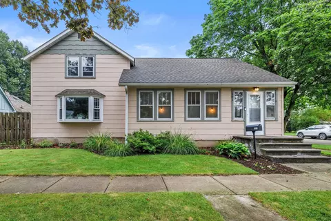 501 Haskins, Lake Geneva, WI 53147