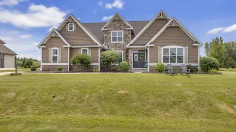 w1799 Heathmor Drive, Sheboygan, WI 53083
