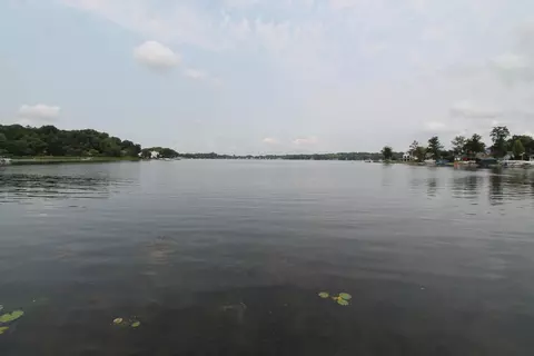 609 Valerie, Twin Lakes, WI 53181