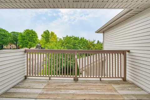 Exterior - 2215 Circle Rdg #B, Delafield, WI 53018 photo 4 of 5