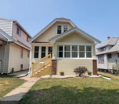 1201 S 75th, West Allis, WI 53214