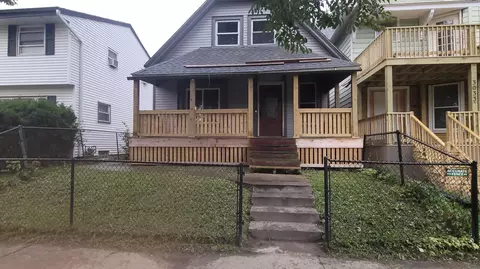 3031 W St Paul, Milwaukee, WI 53208