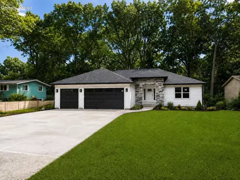 11533 8th, Pleasant Prairie, WI 53158