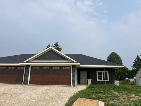 1915 Paul, Manitowoc, WI 54220