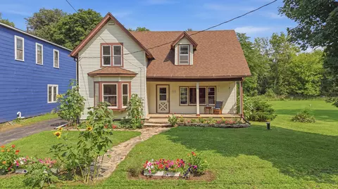 w379n8324 Mill, Lac La Belle, WI 53066