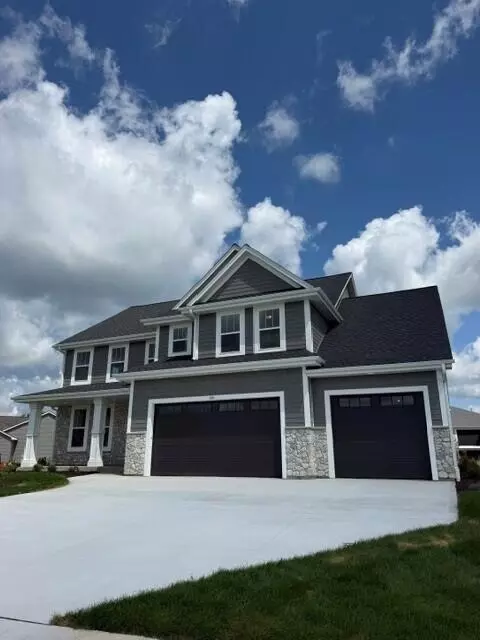 490 Talbots Woods, Dousman, WI 53118