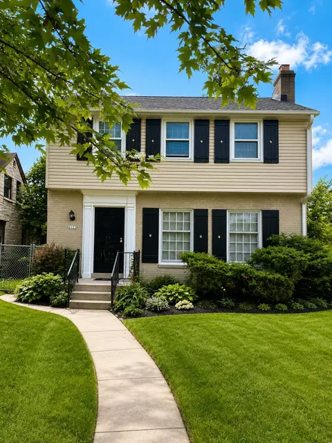 4123 N Montreal, Milwaukee, WI 53216