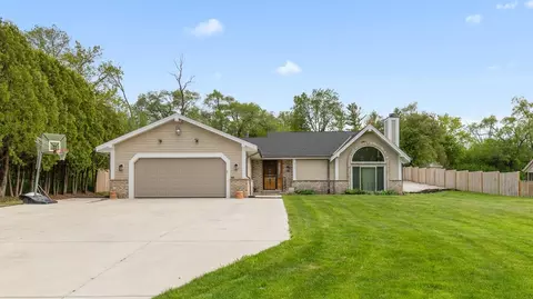 9201 W County Line, Milwaukee, WI 53224