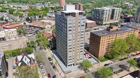 1707 N Prospect #7D/E, Milwaukee, WI 53202