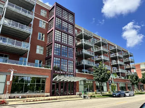 601 Erie #603, Milwaukee, WI 53202