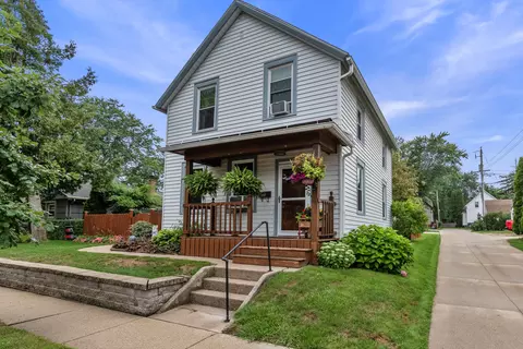 117 S Garfield, Port Washington, WI 53074