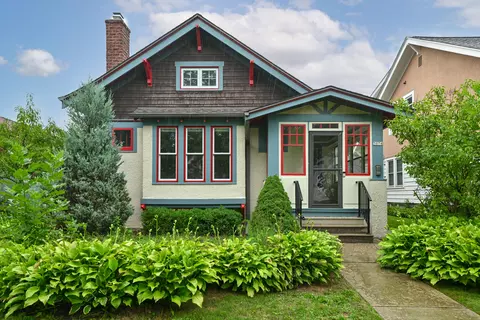 3074 S Wentworth, Milwaukee, WI 53207