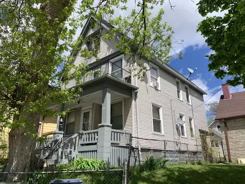 1322 W Hopkins #1322-A, Milwaukee, WI 53206