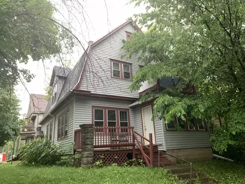 3203 W Vine #3203A, Milwaukee, WI 53208