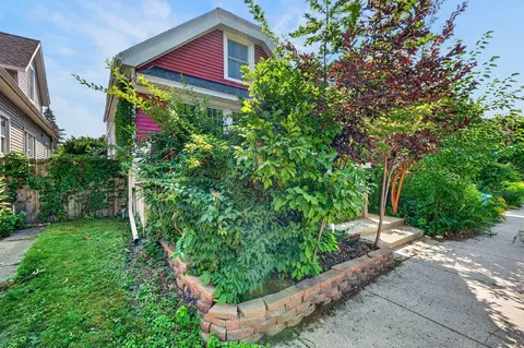 2650 N Fratney, Milwaukee, WI 53212