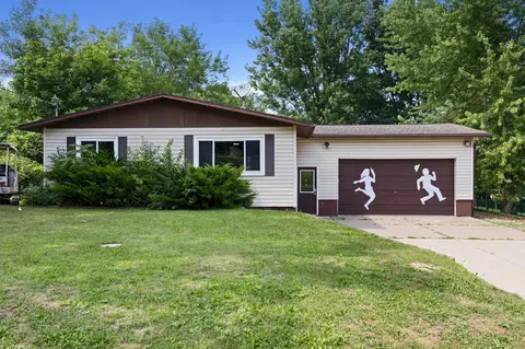 460 Center, Dakota, MN 55925
