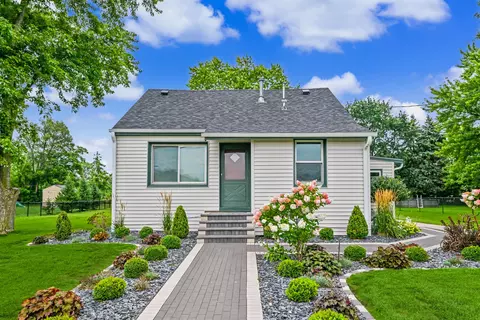 10126 S Judith, Oak Creek, WI 53154