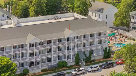 253 S East #1-306, Elkhart Lake, WI 53020