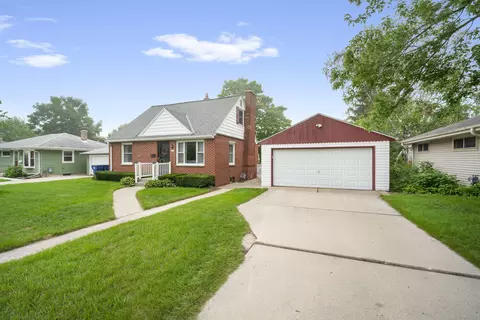 1121 2nd, Grafton, WI 53024