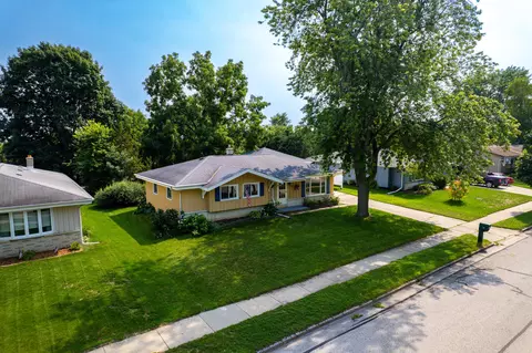 211 Maple, Grafton, WI 53024