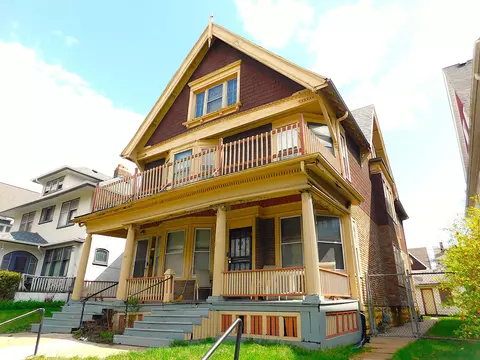 526 N 32nd #528, Milwaukee, WI 53208