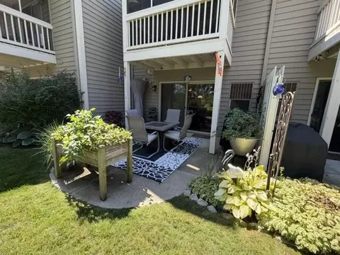 240 Marina #28, Waterford, WI 53185
