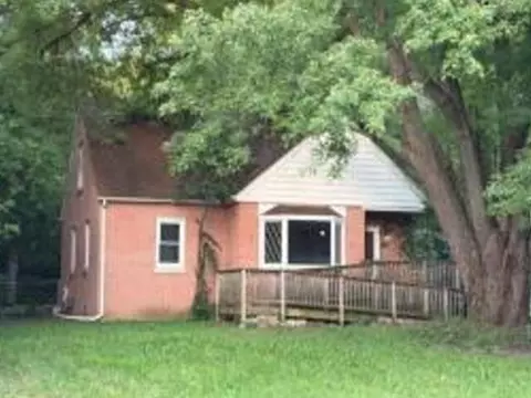 6766 Jansen, Barton, WI 53090