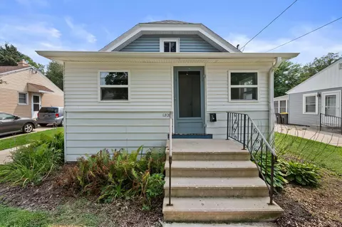 1209 Ellis, Waukesha, WI 53186