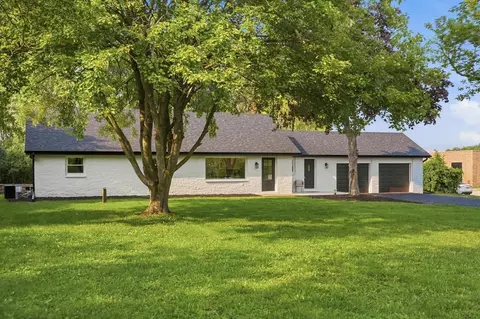 7526 W County Line, Mequon, WI 53092