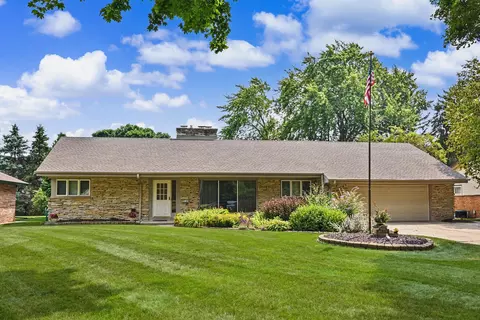 9515 W Hadley, Milwaukee, WI 53222