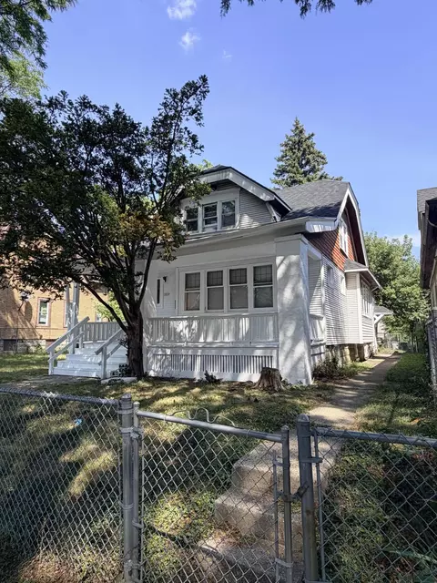 3050 N 24th, Milwaukee, WI 53206