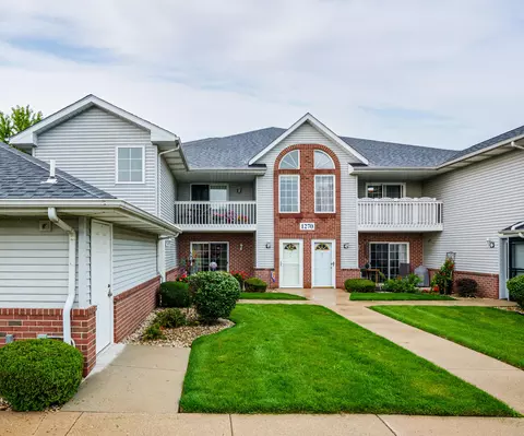 1270 Village Ctr #1, Somers, WI 53144