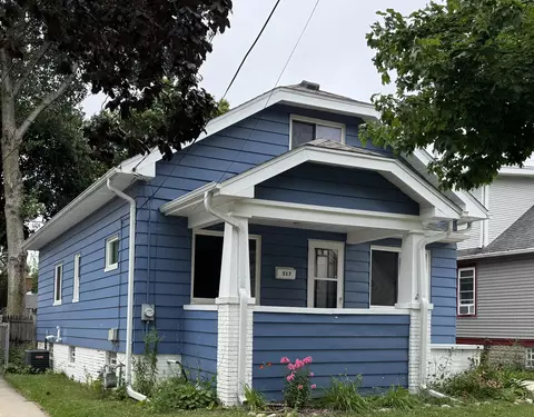 517 Hayes, Racine, WI 53405