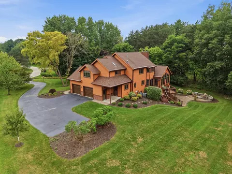4730 Willow Crk, Sheboygan, WI 53083
