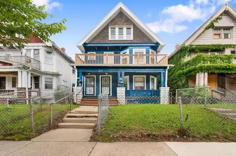 2442 N 39th, Milwaukee, WI 53210