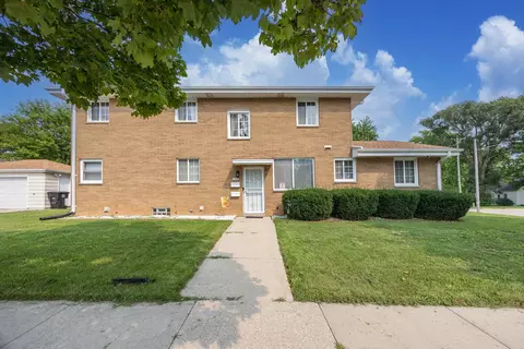 3674 E College #3674A, Cudahy, WI 53110