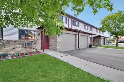 1141 Vogt #3, West Bend, WI 53095