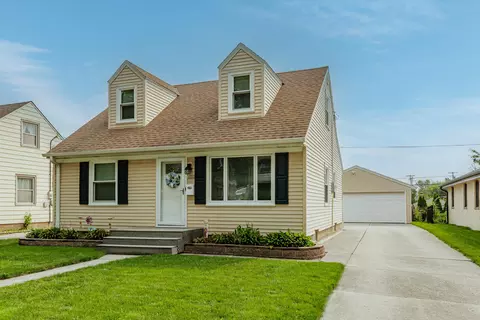 1332 S 94th, West Allis, WI 53214
