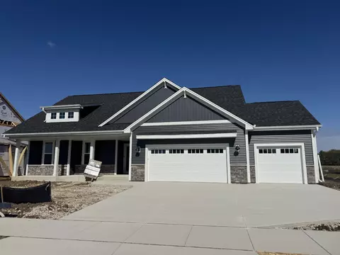 1746 Switchgrass, Oconomowoc, WI 53066